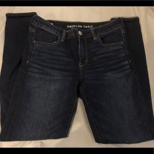 Dark washed AE skinny jeans